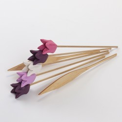 5 tulipes en bois couleur rose, violet, blanc